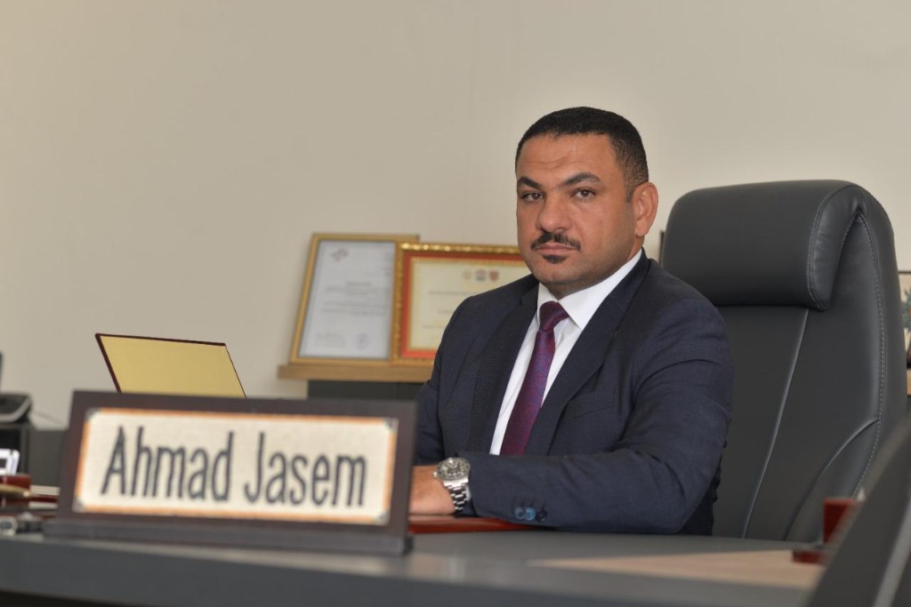 الأستاذ أحمد جاسم سلمان